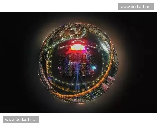 以盛典之夜为纽带共赏璀璨瞬间凝聚青春能量绽放时代光芒